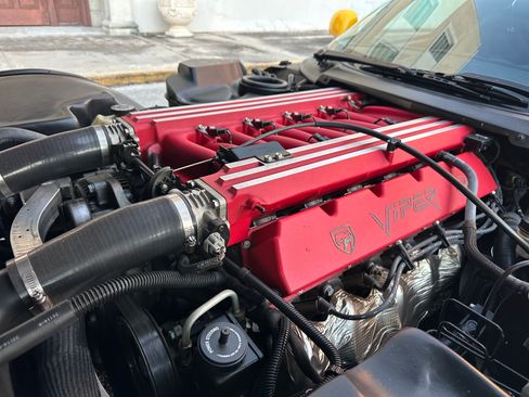 Used 2002 Dodge Viper GTS image 11