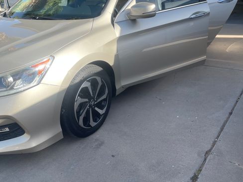 Used 2016 Honda Accord EX image 2