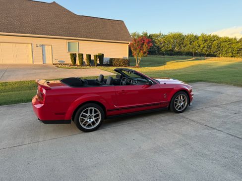 Used 2008 Ford Mustang Shelby GT500 image 2