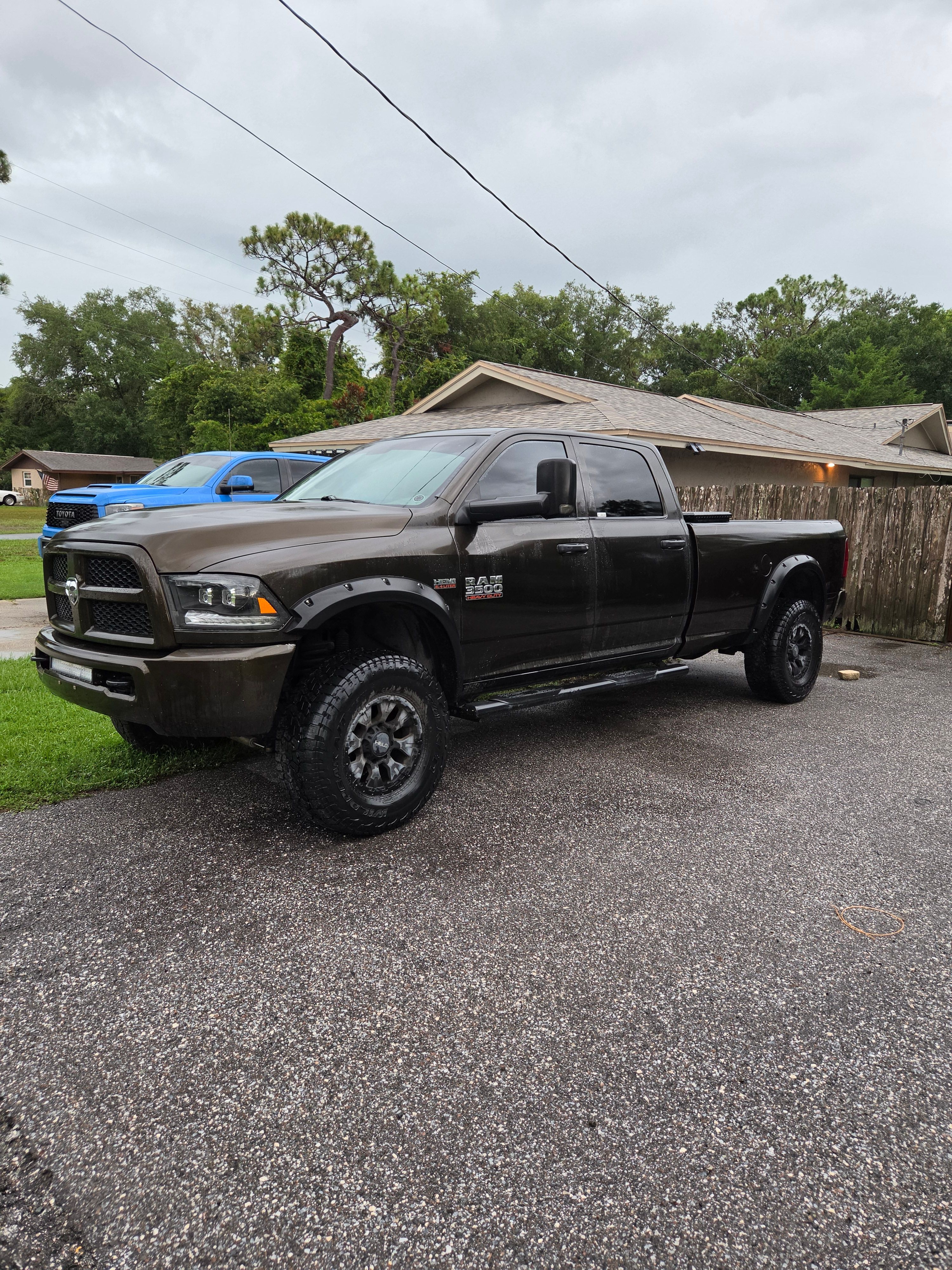 Used 2014 RAM 3500 Tradesman AWD/4WD image 1