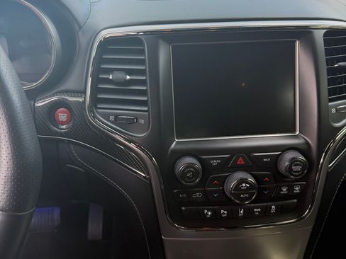 Used 2017 Jeep Grand Cherokee SRT image 8