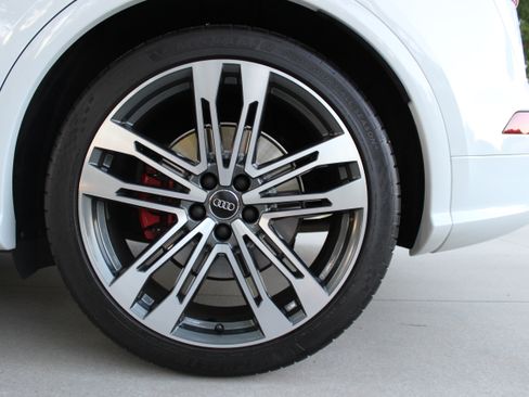 Used 2020 Audi SQ5 Premium Plus AWD/4WD image 12