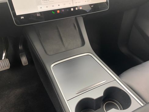 Used 2023 Tesla Model Y Long Range image 8