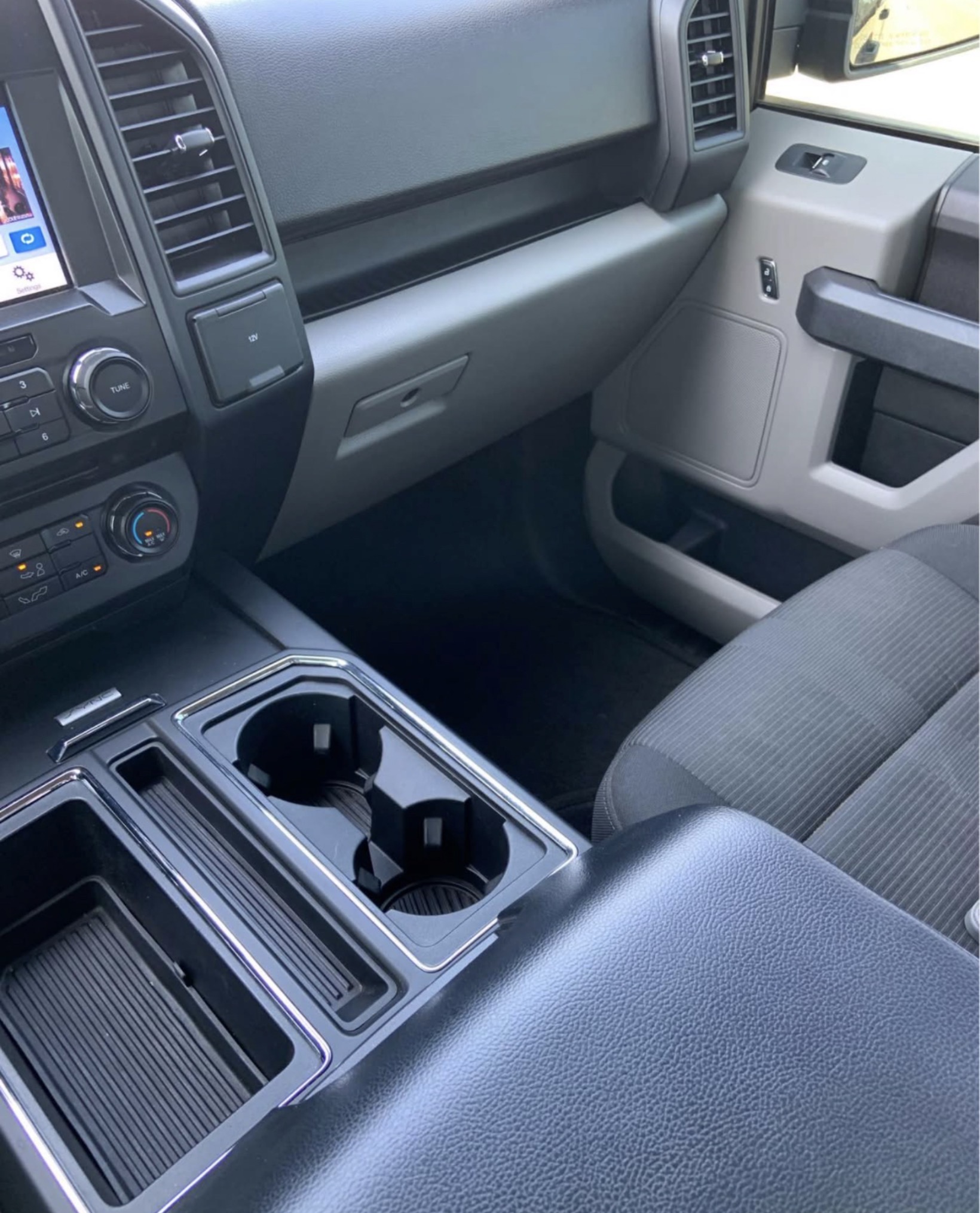 Used 2017 Ford F150 XL w/ Equipment Group 101A Mid RWD image 8