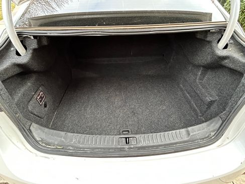 Used 2016 Chevrolet Malibu LT image 16