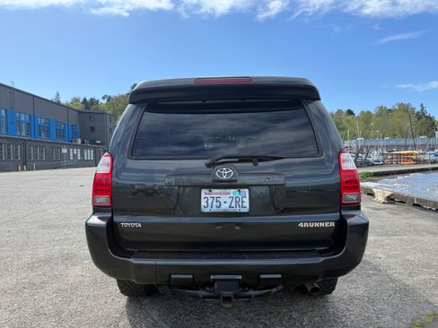 Used 2006 Toyota 4Runner Sport AWD/4WD image 8