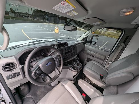 Used 2024 Ford E-350 and Econoline 350 Super Duty w/ Power Windows & Locks Group RWD image 5
