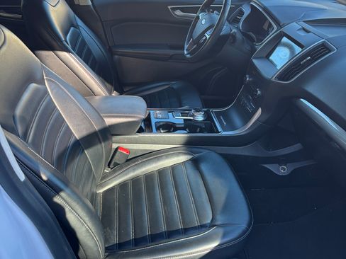 Used 2020 Ford Edge SEL image 2