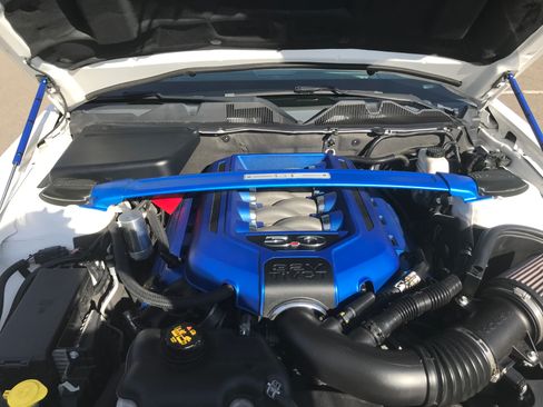 Used 2013 Ford Mustang GT Premium w/ Security Pkg image 5