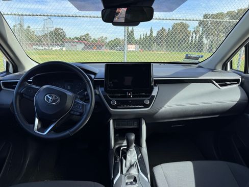 Used 2024 Toyota Corolla Cross LE w/ Moonroof Package image 10