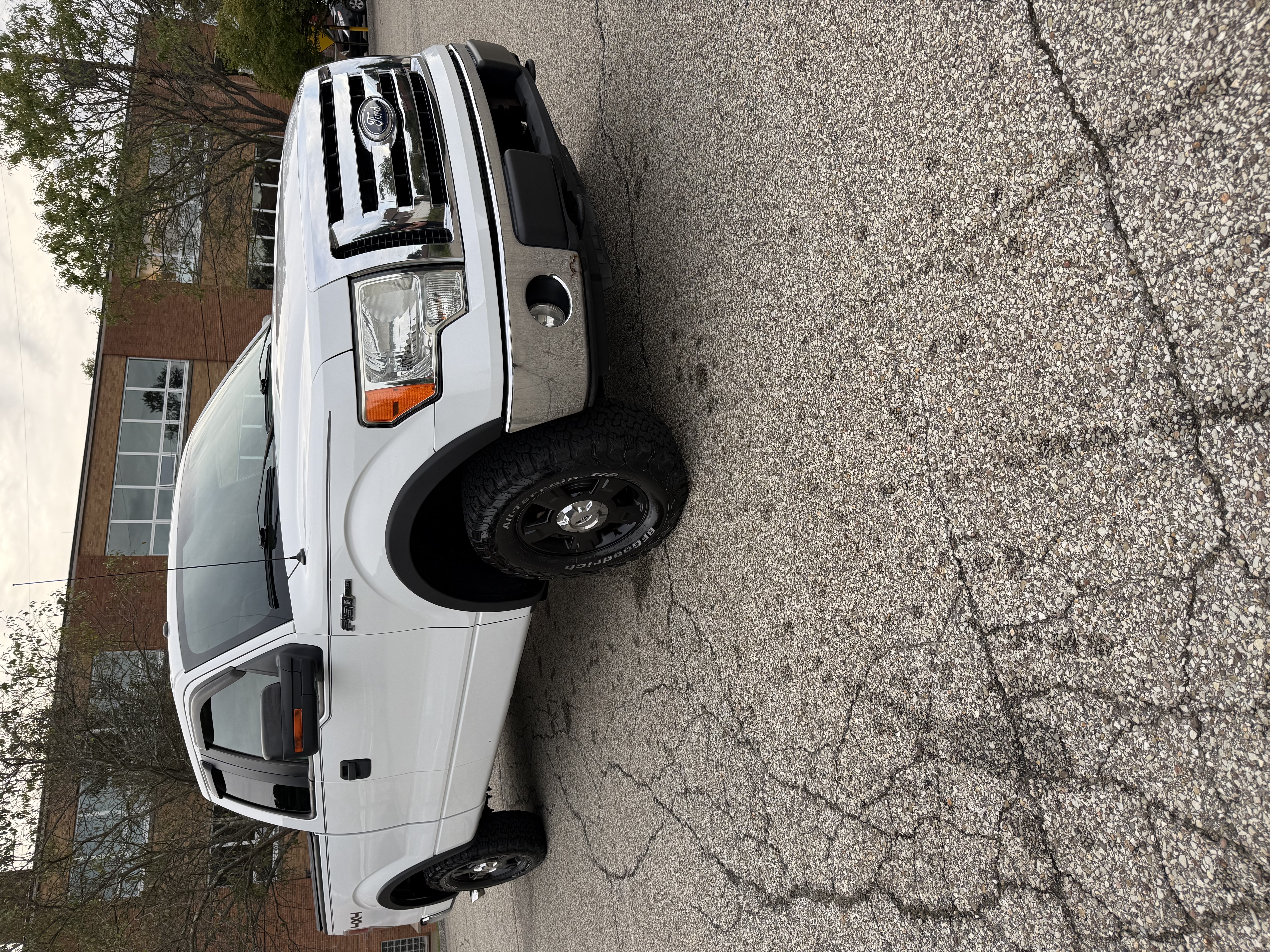 Used 2010 Ford F150 XLT AWD/4WD image 1