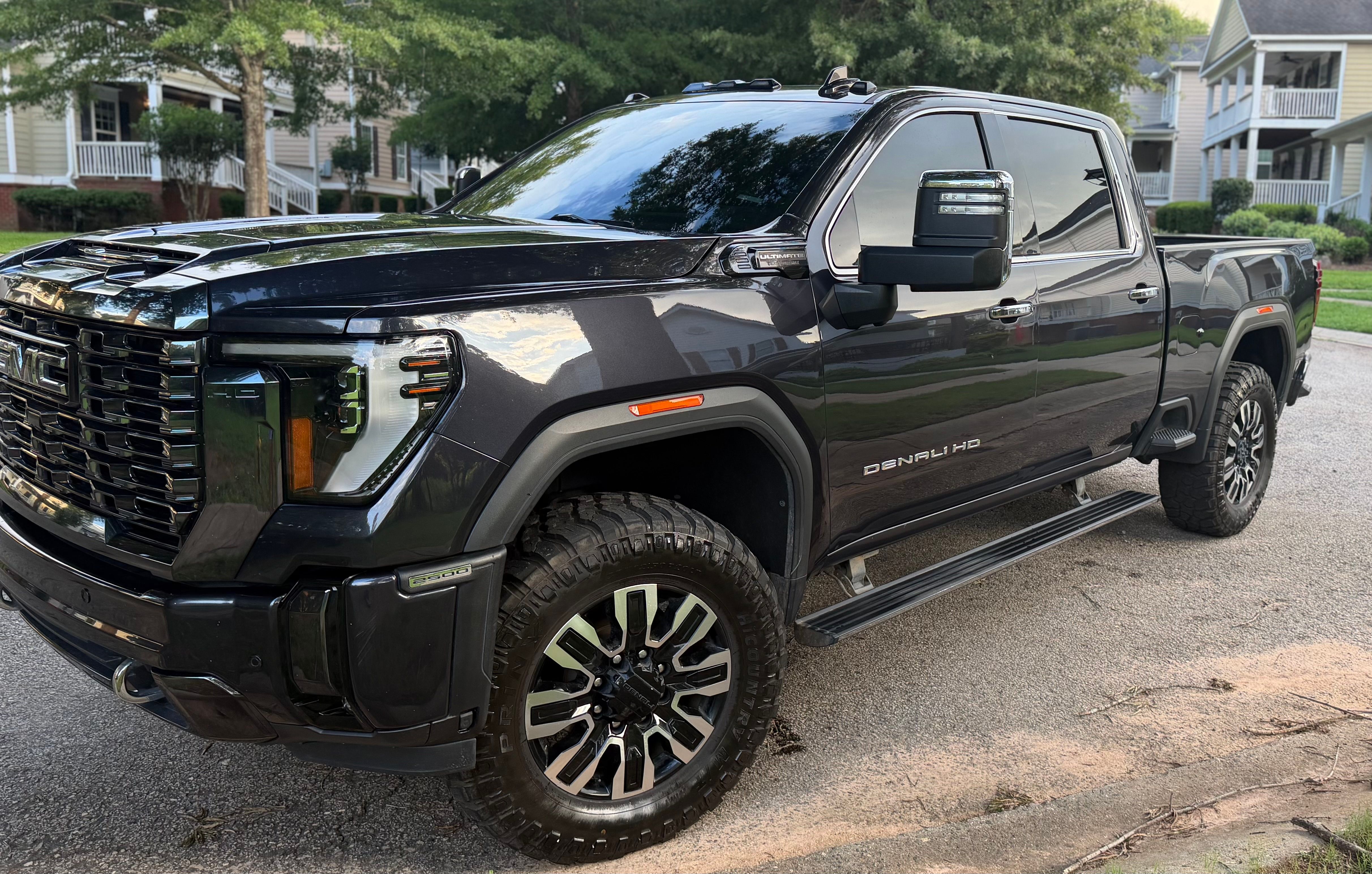 Used 2024 GMC Sierra 2500 Denali Ultimate AWD/4WD image 1