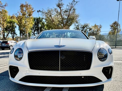 Used 2024 Bentley Continental GT V8 image 5