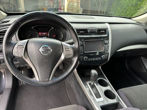 Used 2013 Nissan Altima 2.5 SV w/ 2.5SV Convenience Pkg image 2