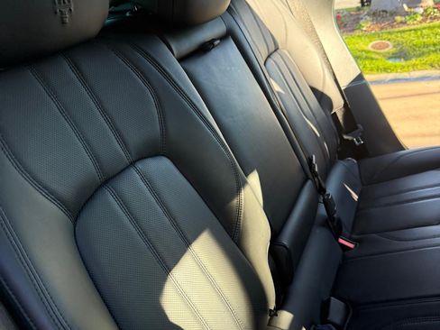 Used 2020 Maserati Levante GranSport image 4