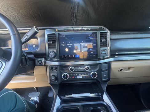 Used 2023 Ford F350 Lariat w/ Lariat Ultimate Package image 18