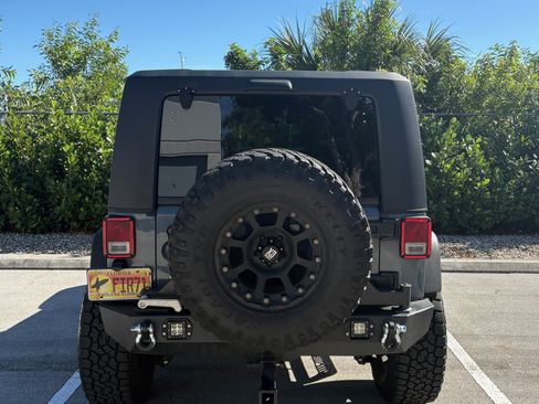 Used 2014 Jeep Wrangler Unlimited Sport image 4