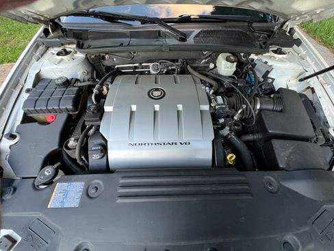 Used 2008 Cadillac DTS FWD image 12