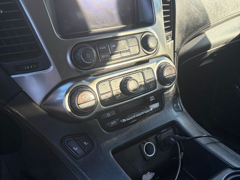 Used 2019 Chevrolet Tahoe LT RWD image 16