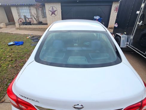 Used 2016 Nissan Sentra S image 2