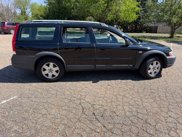 Used 2005 Volvo XC70 AWD/4WD image 9