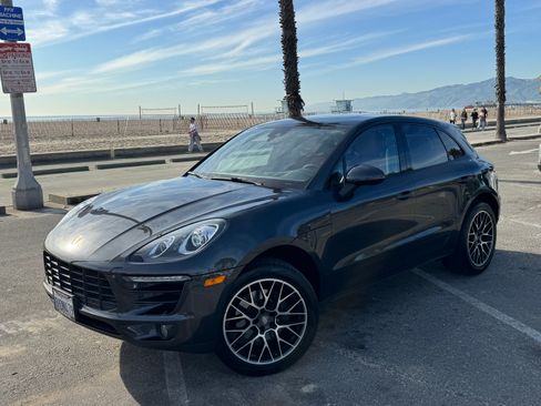 Used 2018 Porsche Macan Sport Edition image 1
