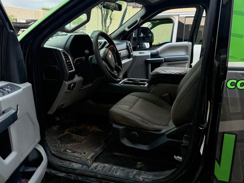 Used 2017 Ford F250 XLT w/ FX4 Off-Road Package AWD/4WD image 2