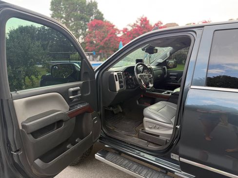 Used 2018 GMC Sierra 1500 SLT AWD/4WD image 10