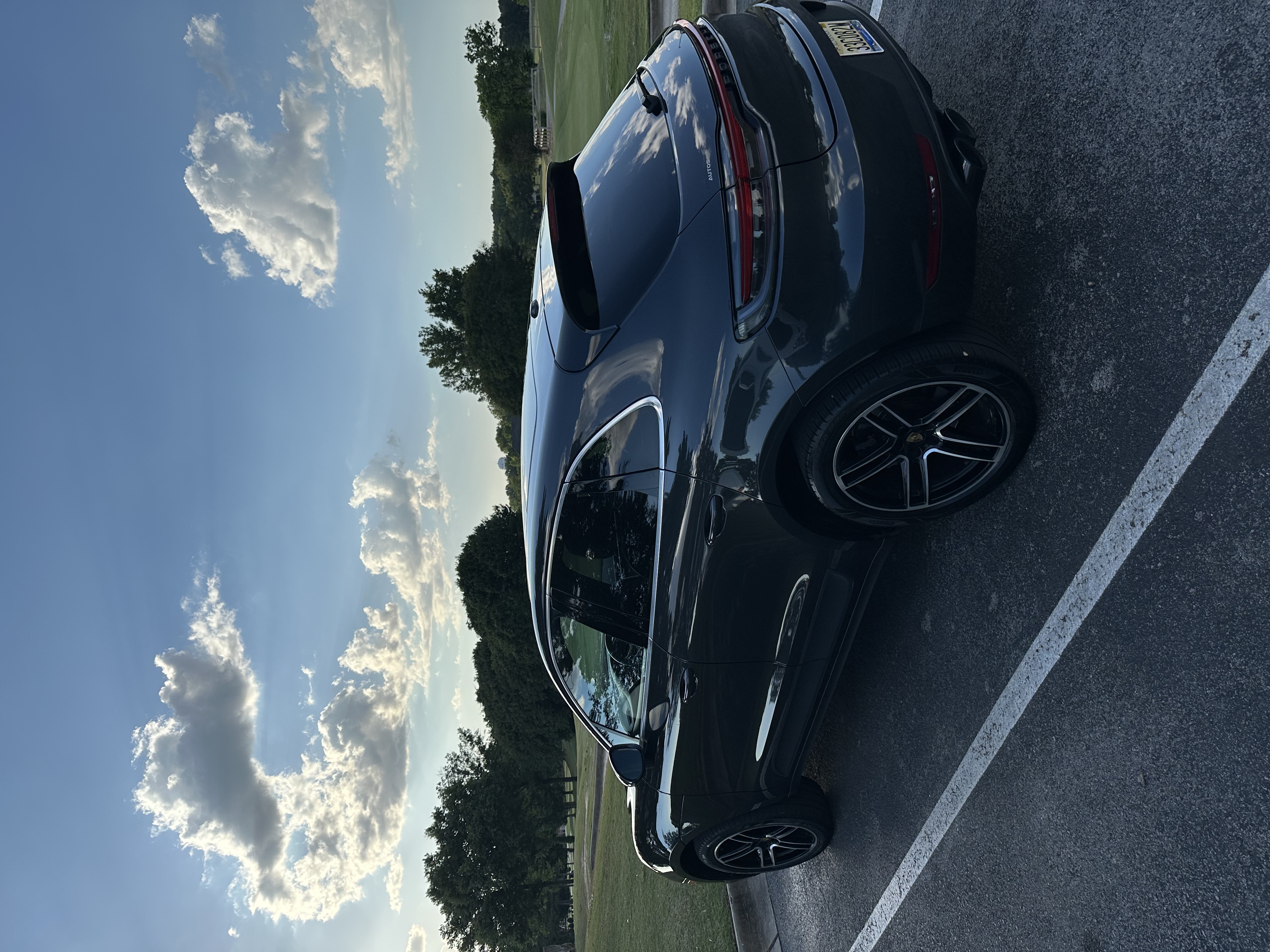 Used 2020 Porsche Macan S w/ Premium Package Plus AWD/4WD image 8