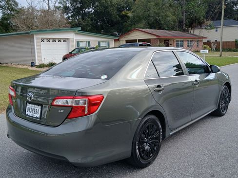 Used 2014 Toyota Camry LE image 28