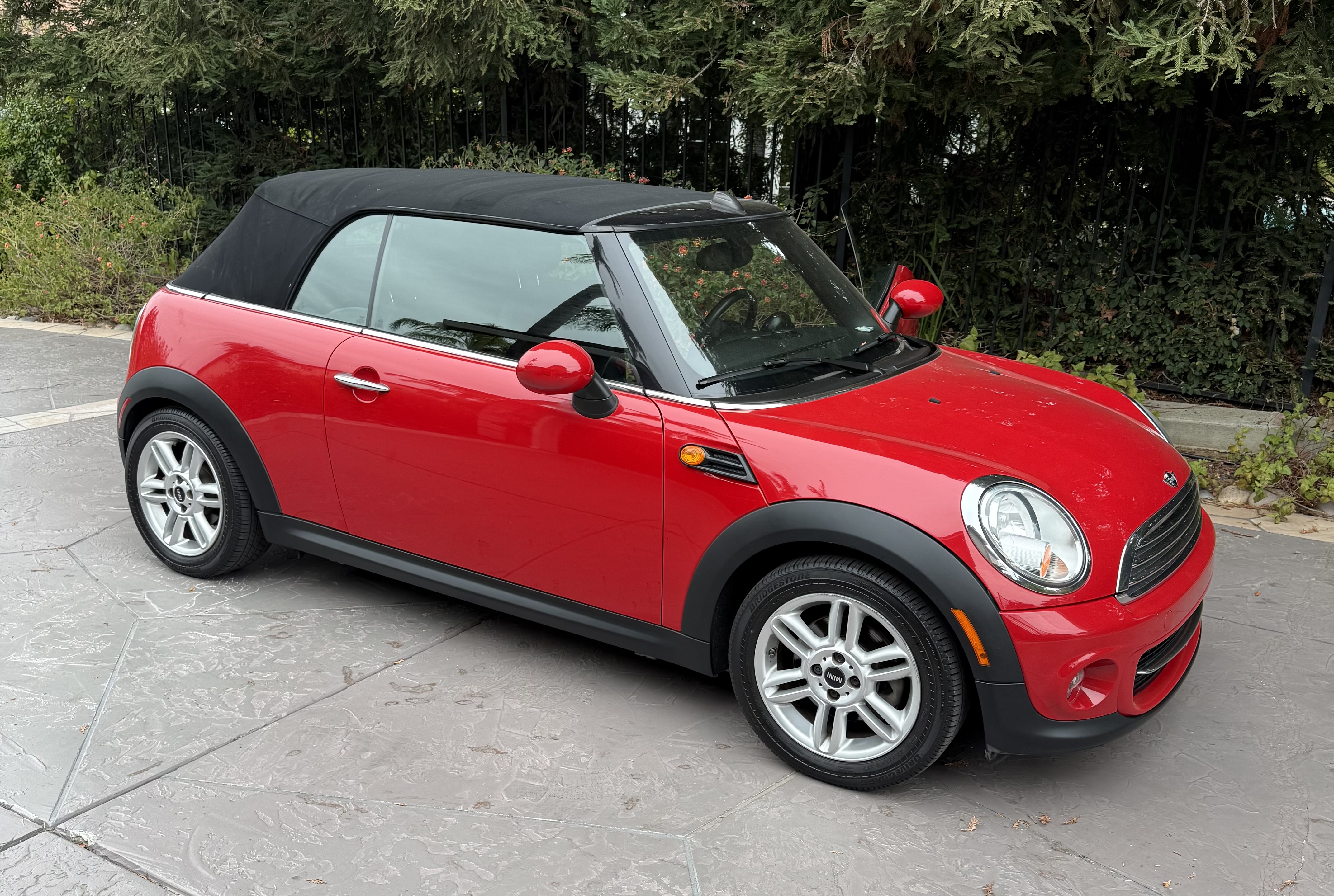 Used 2014 MINI Cooper Convertible FWD image 2