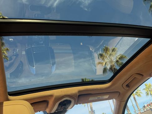 Used 2014 Porsche Cayenne GTS AWD/4WD image 25