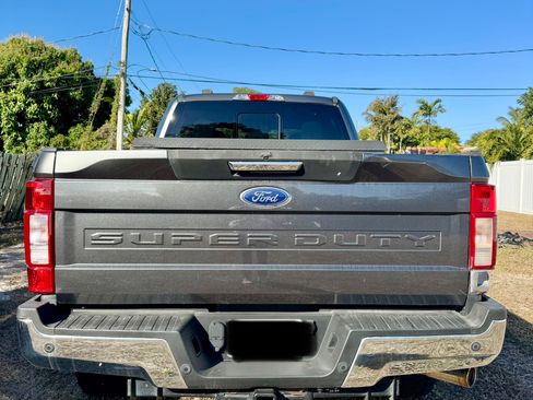 Used 2020 Ford F250 XLT w/ XLT Premium Package image 4