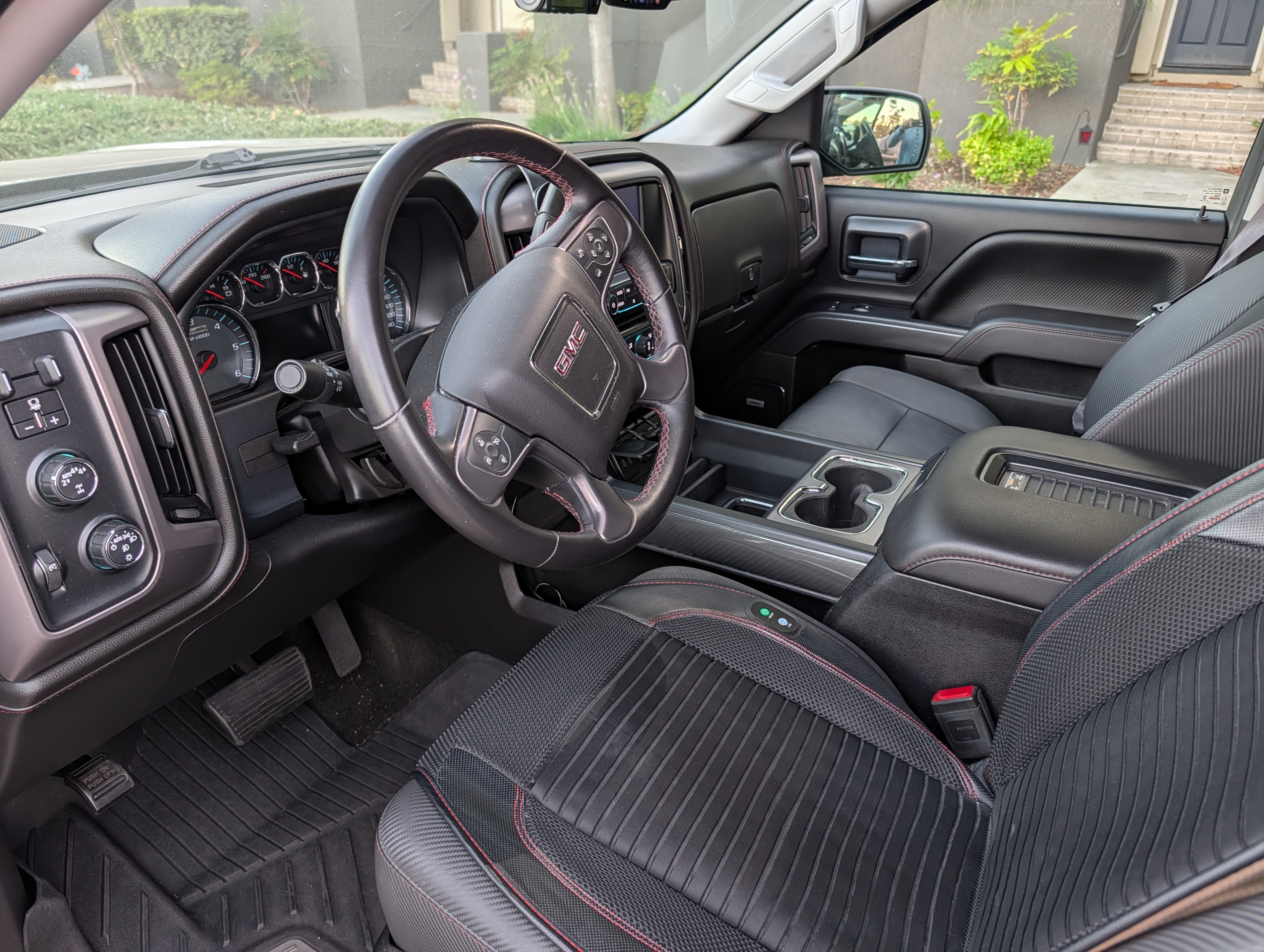 Used 2017 GMC Sierra 1500 SLT w/ All Terrain X Package AWD/4WD image 10