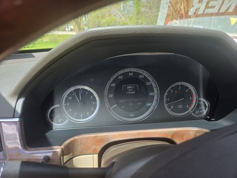 Used 2013 Mercedes-Benz E 350 BlueTEC Sedan image 17