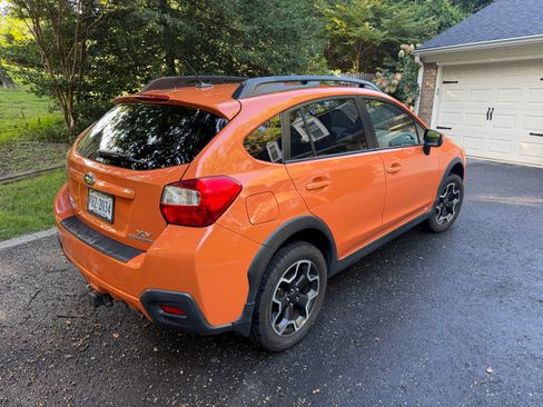 Used 2015 Subaru Crosstrek 2.0i Limited AWD/4WD image 4
