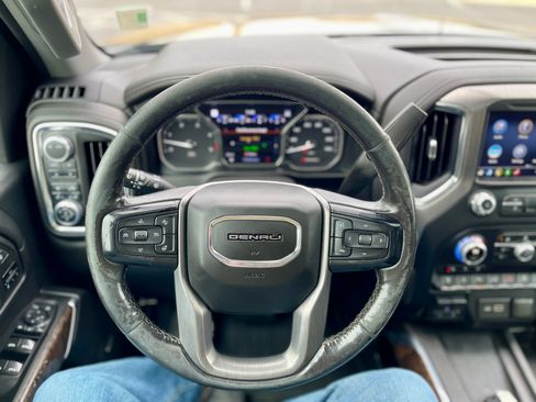 Used 2020 GMC Sierra 2500 Denali w/ Denali Ultimate Package image 16