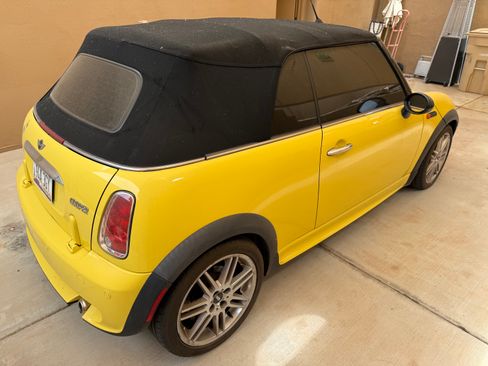 Used 2006 MINI Cooper Convertible FWD image 8