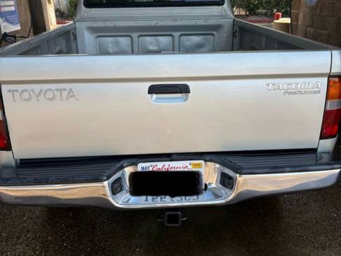 Used 2000 Toyota Tacoma PreRunner w/ Value Pkg image 6