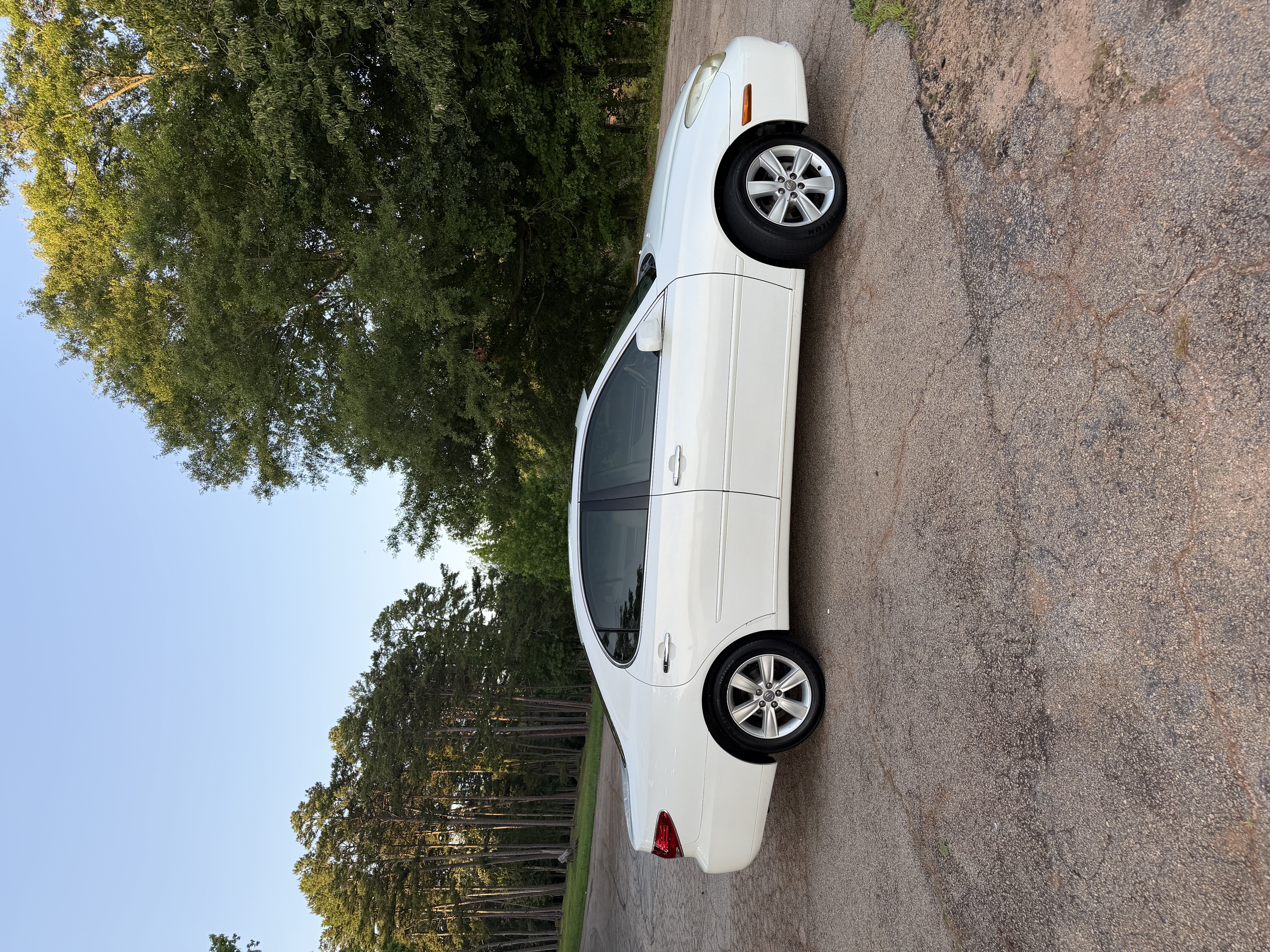 Used 2005 Lexus ES 330 w/ Preferred Accessory Pkg FWD image 1