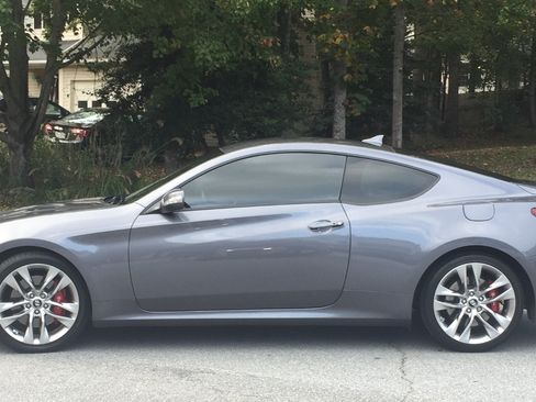 Used 2015 Hyundai Genesis 3.8 image 14