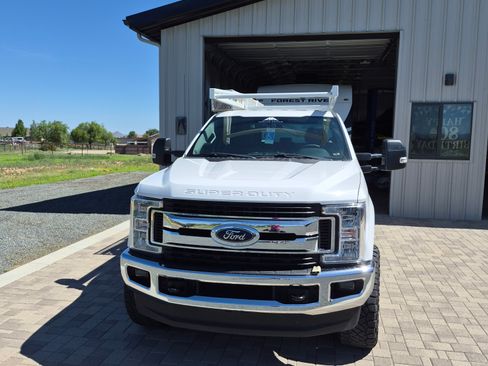 Used 2019 Ford F350 XL w/ STX Appearance Package AWD/4WD image 9