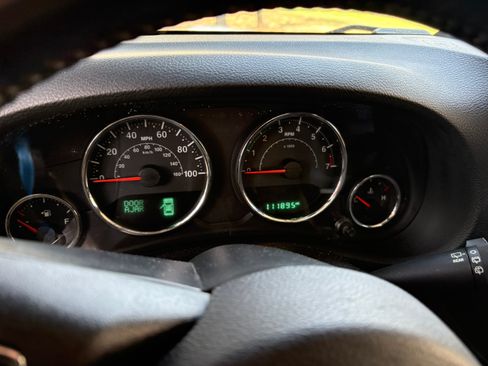 Used 2016 Jeep Wrangler Unlimited Sahara w/ Connectivity Group image 10