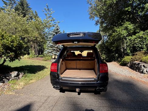 Used 2006 Porsche Cayenne Turbo S AWD/4WD image 9