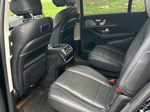 Used 2020 Mercedes-Benz GLS 450 4MATIC image 10