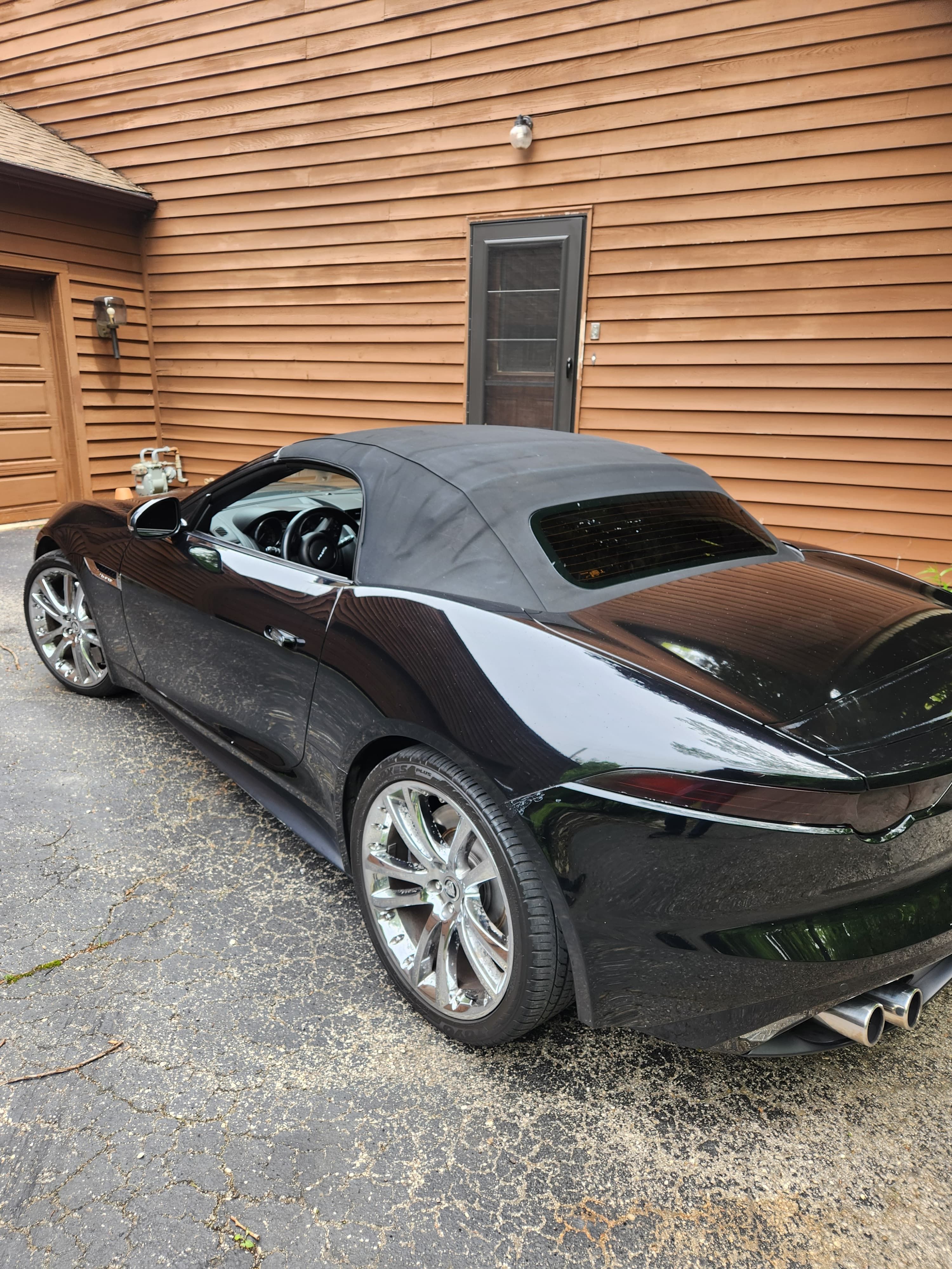 Used 2014 Jaguar F-TYPE S RWD image 7