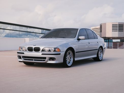 Used 2003 BMW 540i Sedan image 1