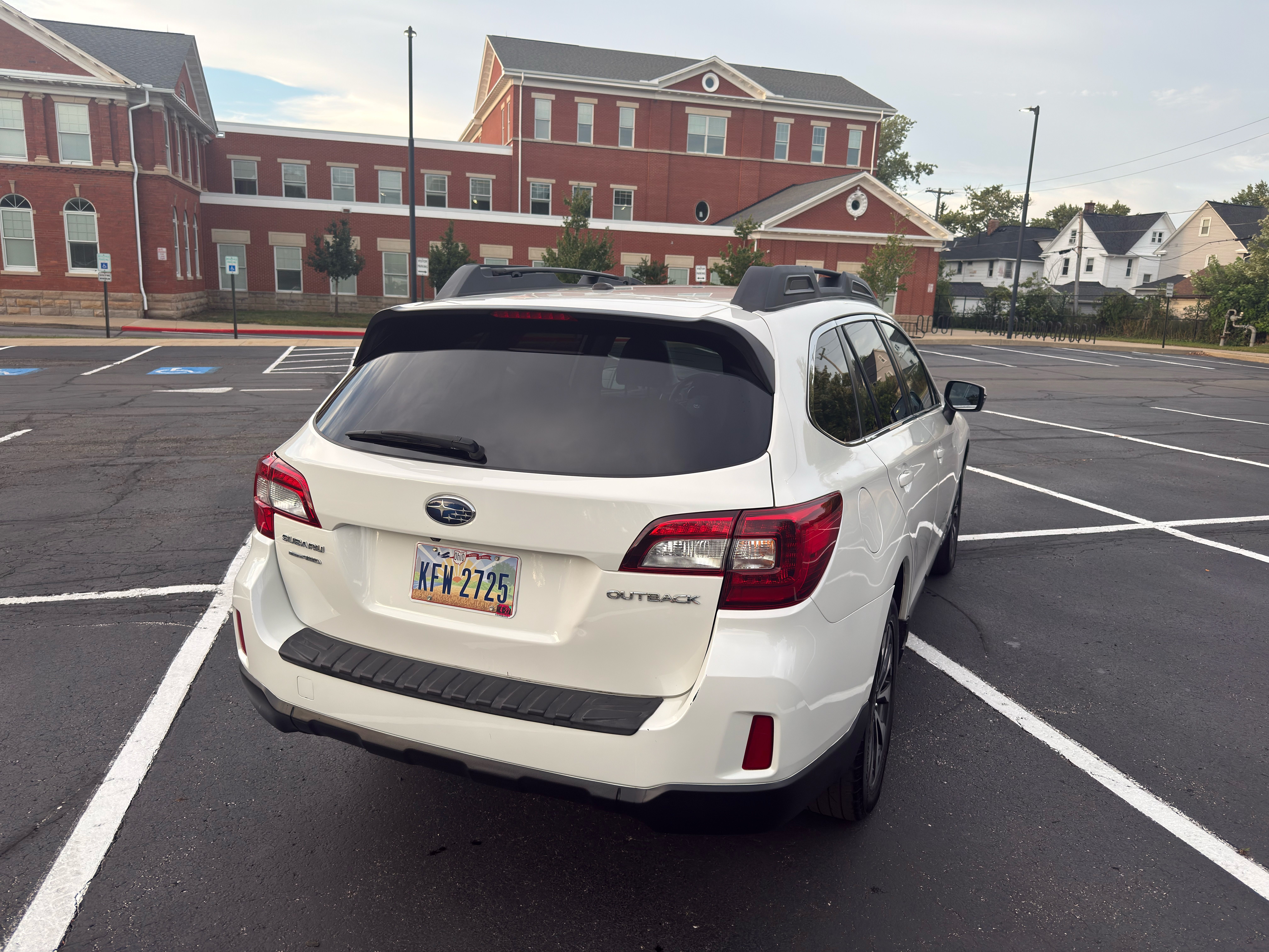 Used 2015 Subaru Outback 2.5i Limited AWD/4WD image 9
