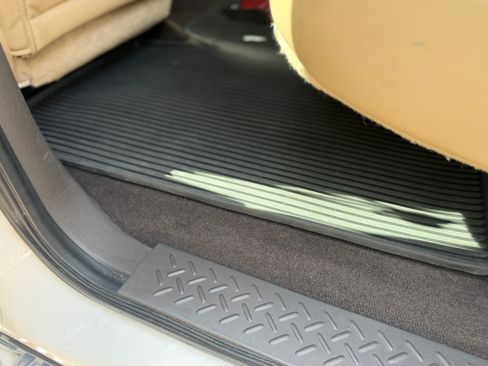 Used 2014 Ford F150 Lariat w/ Equipment Group 502A Luxury image 19