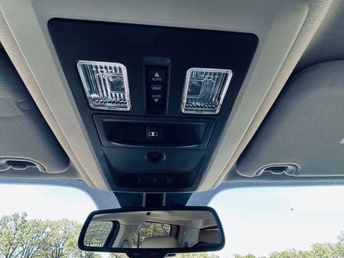 Used 2015 RAM 2500 Laramie w/ Snow Chief Group image 22